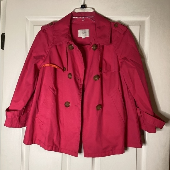 Ann Taylor LOFT cropped trench coat - Picture 3 of 8